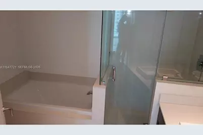 1100 S Miami Av #3211, Miami, FL 33130 - Photo 12