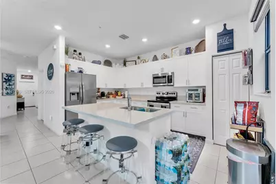 180 SW 185th Way, Pembroke Pines, FL 33029 - Photo 12