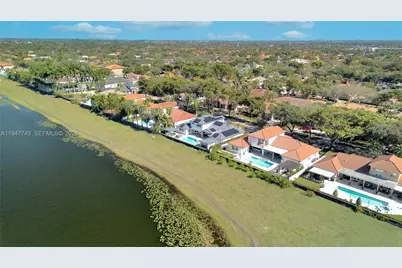 15560 NW 83rd Pl, Miami Lakes, FL 33016 - Photo 36