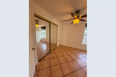 2104 N 14th Ct, Hollywood, FL 33020 - Photo 8