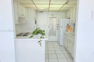 8001 Byron Ave, Miami Beach, FL 33141 - Photo 16