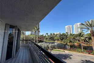 19101 NE 36th Ct, Aventura, FL 33180 - Photo 26