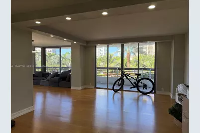 19101 NE 36th Ct #406, Aventura, FL 33180 - Photo 2