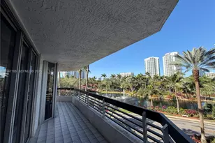 19101 NE 36th Ct, Aventura, FL 33180 - Photo 8