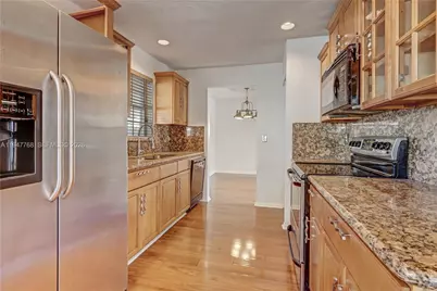 10029 SW 223rd Ln, Cutler Bay, FL 33190 - Photo 6