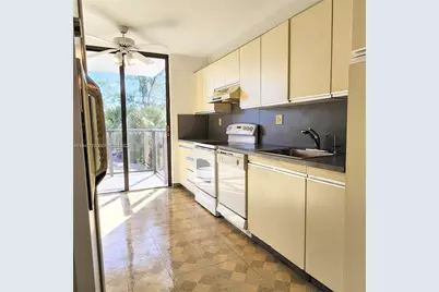 18151 NE 31st Ct #301, Aventura, FL 33160 - Photo 4