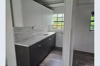 1901 NW 88th Ter, Miami, FL 33147 - Photo 4