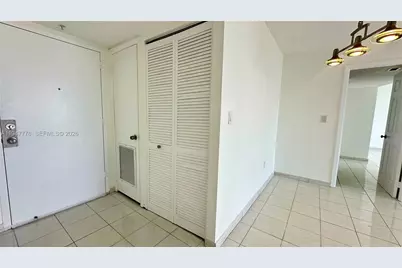 2750 NE 183rd St #2110, Aventura, FL 33160 - Photo 8