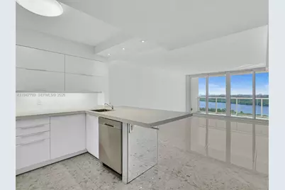 100 Bayview Dr #1220, Sunny Isles Beach, FL 33160 - Photo 4