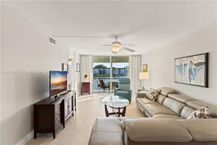 9500 N Hollybrook Lake Dr, Pembroke Pines, FL 33025 - Photo 14