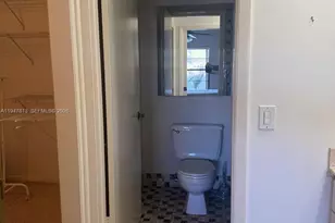 412 Briarwood Cir, Hollywood, FL 33024 - Photo 12