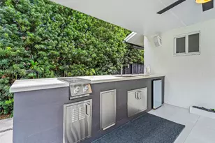 7753 NW 189th St, Hialeah, FL 33015 - Photo 12