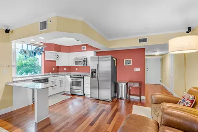 1532 Drexel Ave #303, Miami Beach, FL 33139 - Photo 4