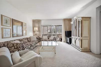 3800 Hillcrest Dr #316, Hollywood, FL 33021 - Photo 12