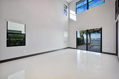 15722 NW 88th Ave, Miami Lakes, FL 33018 - Photo 14