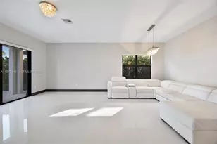 15722 NW 88th Ave, Miami Lakes, FL 33018 - Photo 12