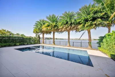 15722 NW 88th Ave, Miami Lakes, FL 33018 - Photo 2