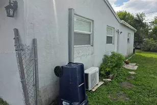 22310 SW 114th Ct, Miami, FL 33170 - Photo 2