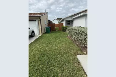 20924 Grouper Dr, Cutler Bay, FL 33189 - Photo 2