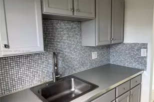 1701 Washington St, Hollywood, FL 33020 - Photo 10