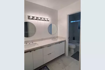 747 SW 6th St, Hallandale Beach, FL 33009 - Photo 22