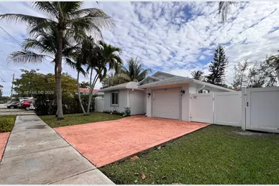 747 SW 6th St, Hallandale Beach, FL 33009 - Photo 2