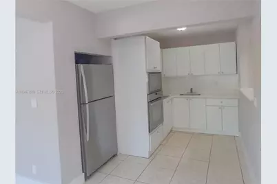 1051 NW 63rd St, Miami, FL 33150 - Photo 18