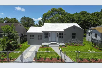 1051 NW 63rd St, Miami, FL 33150 - Photo 4