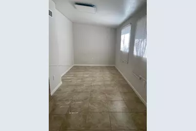 13110 SW 10th St, Miami, FL 33184 - Photo 12