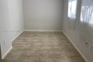 13110 SW 10th St, Miami, FL 33184 - Photo 12