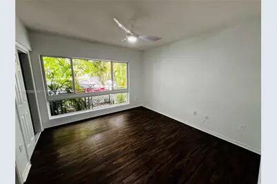 946 Bay Dr #2, Miami Beach, FL 33141 - Photo 12