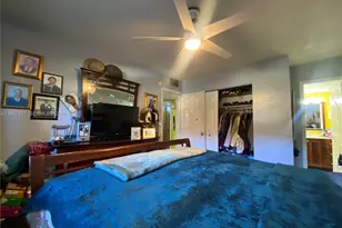 2412 NW 39th Wy, Lauderdale Lakes, FL 33311 - Photo 10