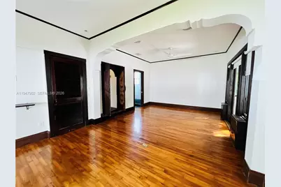 1470 Lincoln Ter #4, Miami Beach, FL 33139 - Photo 12