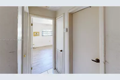 2420 NW 132nd St, Miami, FL 33167 - Photo 12