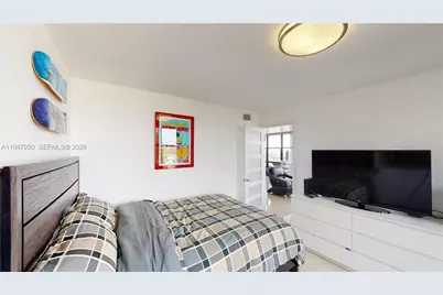 800 Parkview Dr #709, Hallandale Beach, FL 33009 - Photo 8