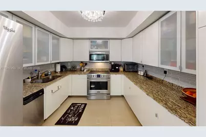 800 Parkview Dr #709, Hallandale Beach, FL 33009 - Photo 6