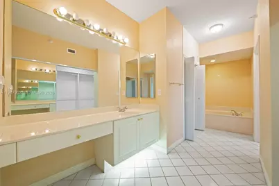 7715 Southampton Ter #201E, Tamarac, FL 33321 - Photo 12
