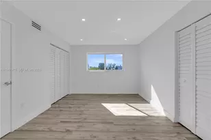 7925 Carlyle Ave, Miami Beach, FL 33141 - Photo 10