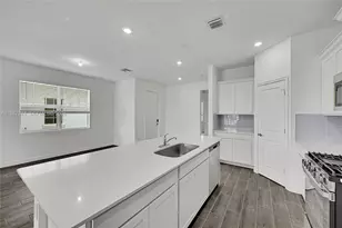 19465 Whispering Creek Rd, Loxahatchee, FL 33470 - Photo 10