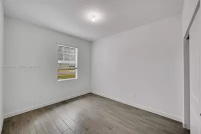 19457 Whispering Creek Rd, Loxahatchee, FL 33470 - Photo 10