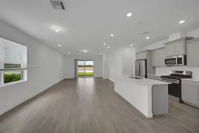 19457 Whispering Creek Rd, Loxahatchee, FL 33470 - Photo 1