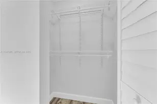 7925 Carlyle Ave, Miami Beach, FL 33141 - Photo 12