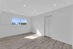 7925 Carlyle Ave, Miami Beach, FL 33141 - Photo 8