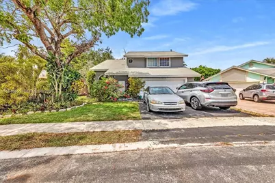 12113 NW 33rd St, Sunrise, FL 33323 - Photo 2