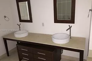 475 Brickell Ave, Miami, FL 33131 - Photo 4