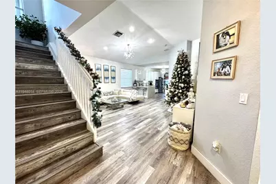 2101 NE 37th Ter, Homestead, FL 33033 - Photo 4