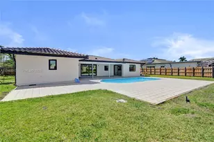 16653 Golfview Dr, Weston, FL 33326 - Photo 46