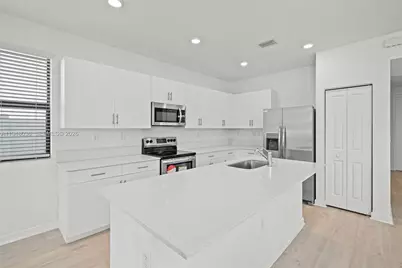 3508 W 108th St, Hialeah, FL 33018 - Photo 4