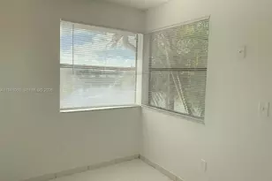 900 Constitution Dr, Homestead, FL 33034 - Photo 14