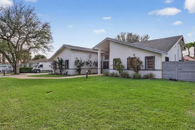 137 E Palm Dr, Margate, FL 33063 - Photo 2